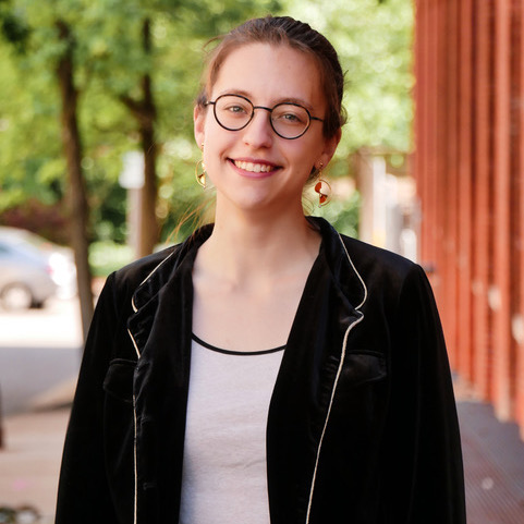 Headshot of Hannah Morin standing outside